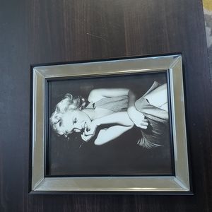 Marilyn Monroe photo (8 X 10) B/W